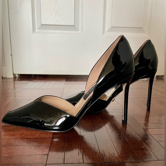 NWOT Charles & Keith black patent stilettos - Picture 2 of 9